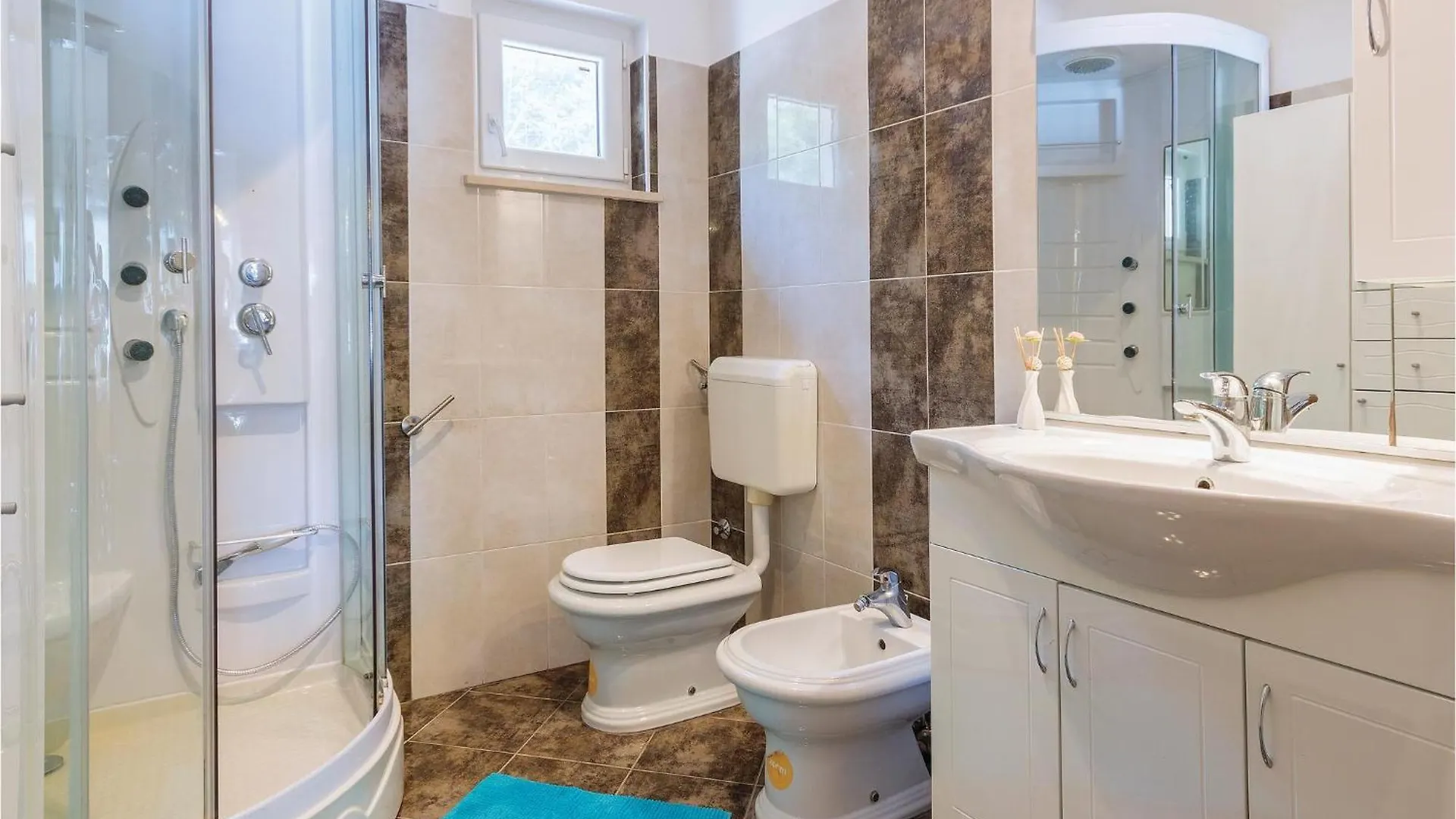 3 Bedroom Amazing Home In Sikici Pula Kroatien