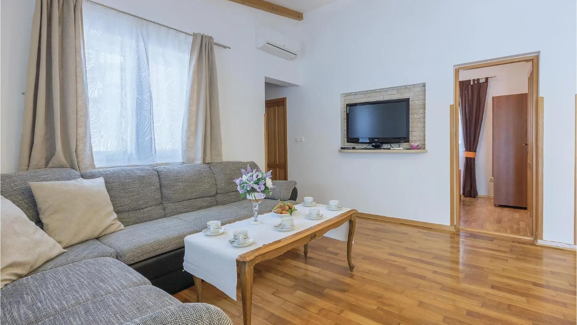 Semesterbostad 3 Bedroom Amazing Home In Sikici Pula