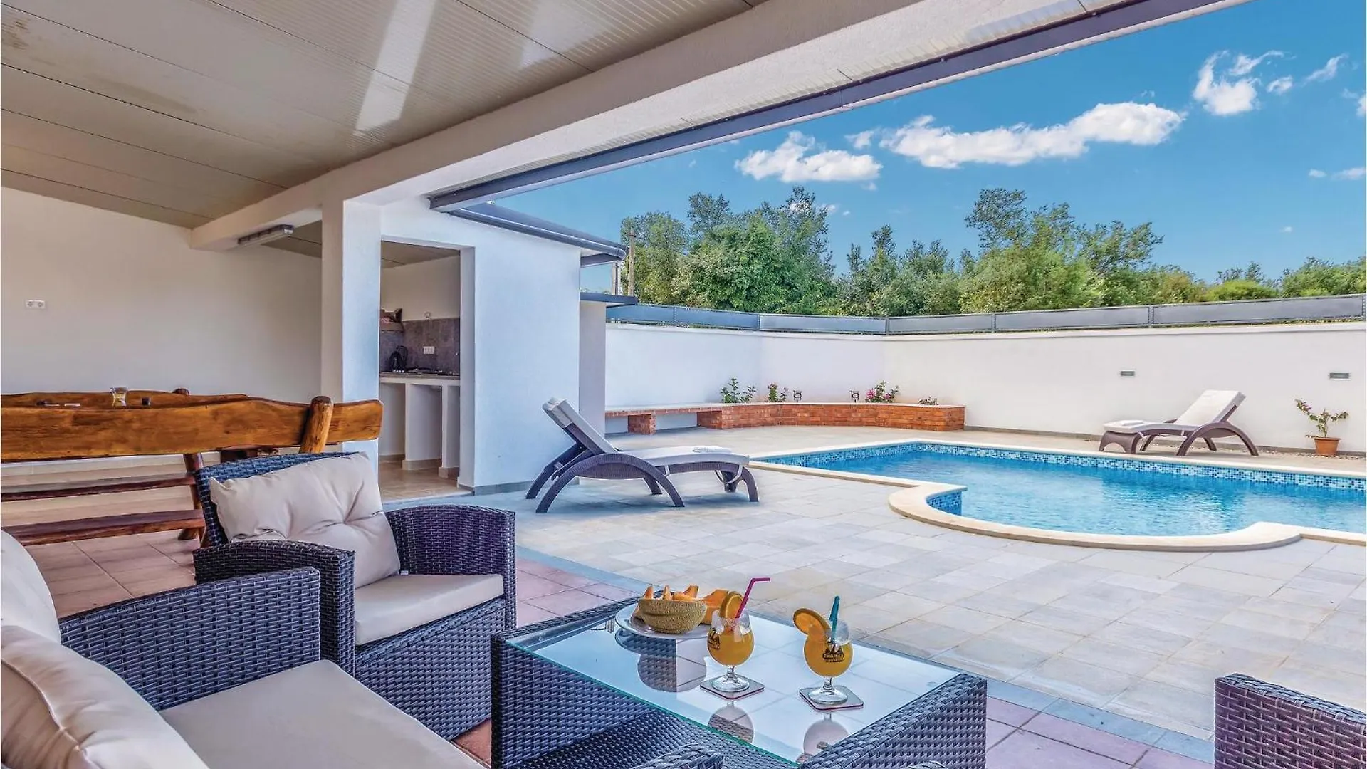 Semesterbostad 3 Bedroom Amazing Home In Sikici Pula